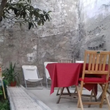 The Country In The Town Apartmán